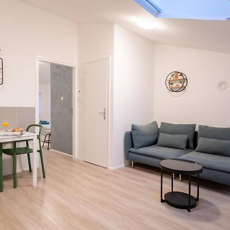 Loft With 2 Bedrooms - Historical District ロヴィニ エクステリア 写真