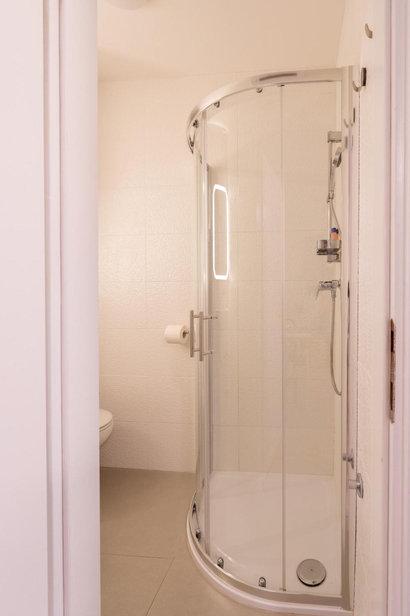 Loft With 2 Bedrooms - Historical District ロヴィニ エクステリア 写真